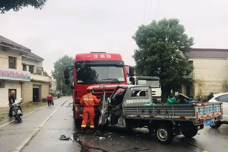 龙永高速高速道路救援24小时拖车-附近汽车救援搭电-五万的汽车车损多少钱
