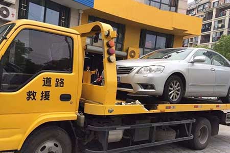 车用电源急救电池-拖车救援-广州汽车维修救援